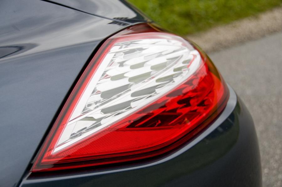  Porsche Panamera 2009 года  (фото 87 из 144)